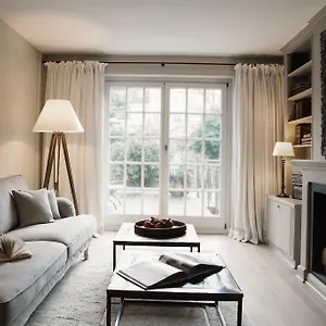 https://von-deska-townhouses-ivy-house.hamburg-hotels-de.com